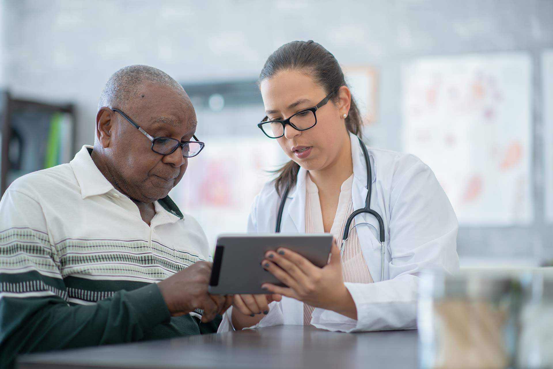 Vision Loss in Diabetes | Ophthalmologist with Patient